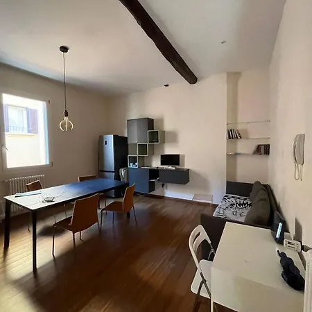 Moderno In Piazza Aldrovandi *