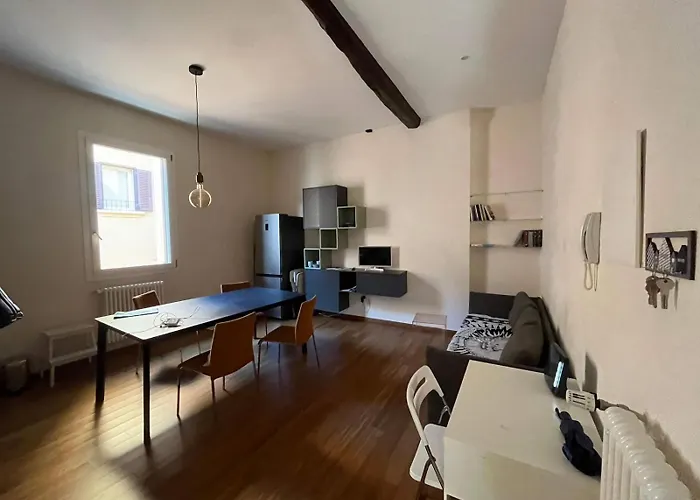 Moderno In Piazza Aldrovandi *