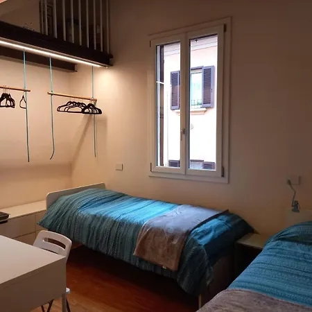 Moderno In Piazza Aldrovandi Boloňa